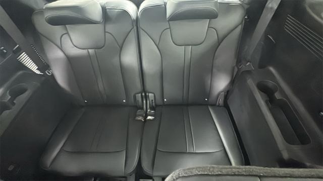 new 2025 Kia Sorento Hybrid car, priced at $35,777