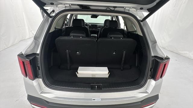new 2025 Kia Sorento Hybrid car, priced at $35,777