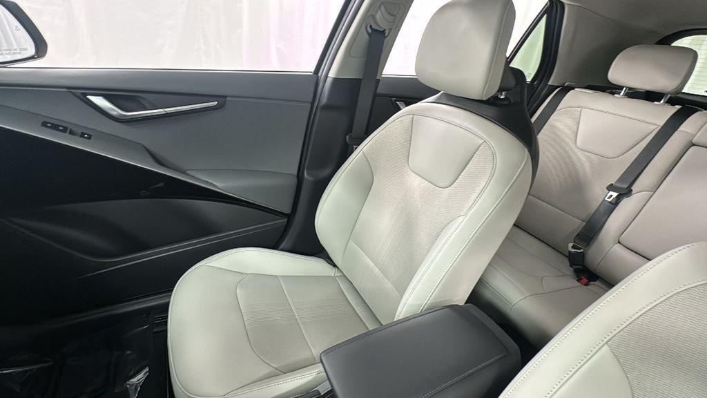 new 2025 Kia Niro car, priced at $26,878