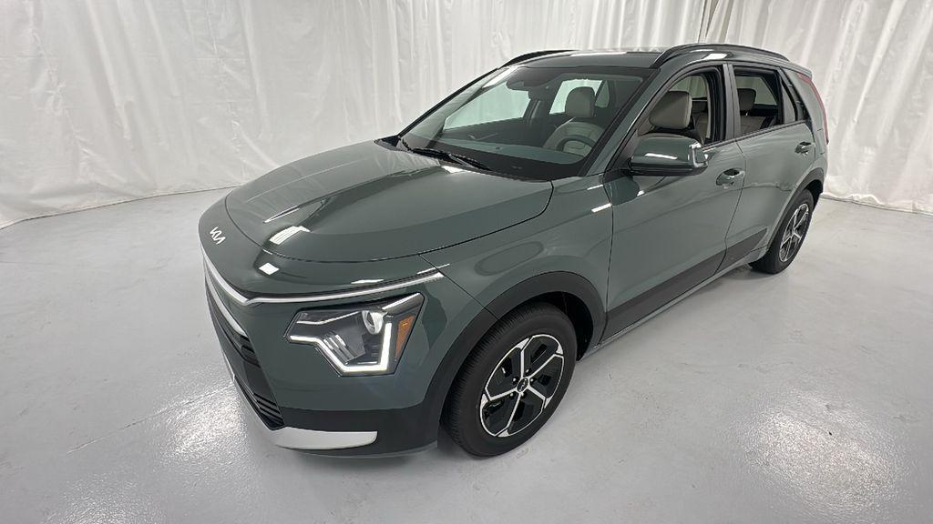 new 2025 Kia Niro car, priced at $26,878