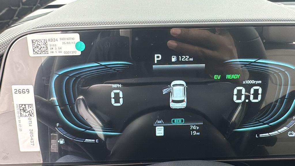 new 2025 Kia Niro car, priced at $26,878
