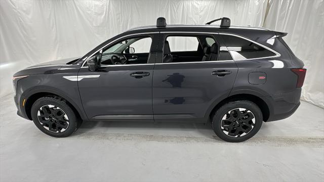 new 2025 Kia Sorento car, priced at $34,198