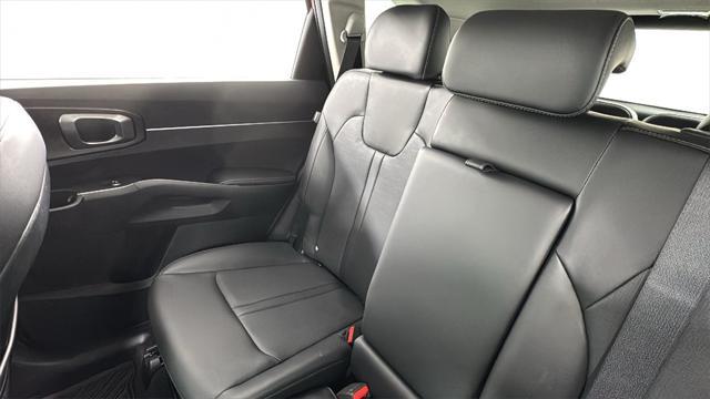 new 2025 Kia Sorento car, priced at $31,568