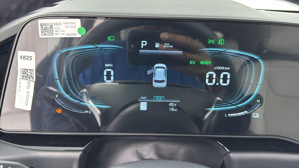 new 2025 Kia Niro car, priced at $29,178
