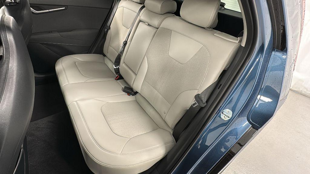 new 2025 Kia Niro car, priced at $29,178