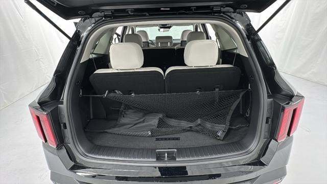 new 2025 Kia Sorento car, priced at $32,501