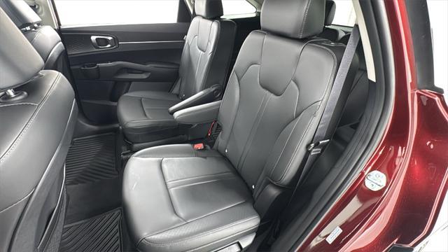 new 2025 Kia Sorento car, priced at $34,687