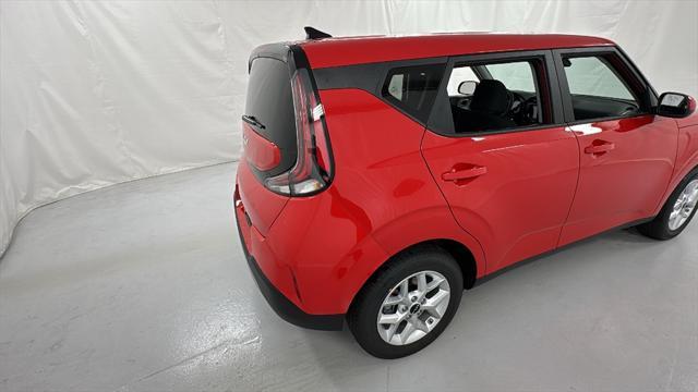 new 2025 Kia Soul car, priced at $17,478