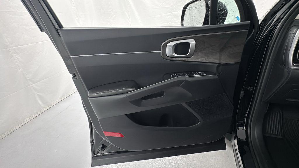 new 2025 Kia Sorento car, priced at $37,187