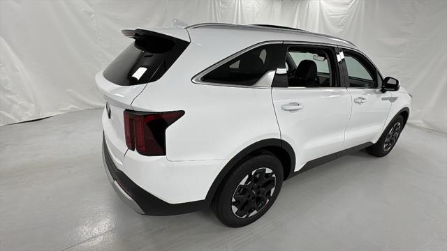 new 2025 Kia Sorento car, priced at $32,628