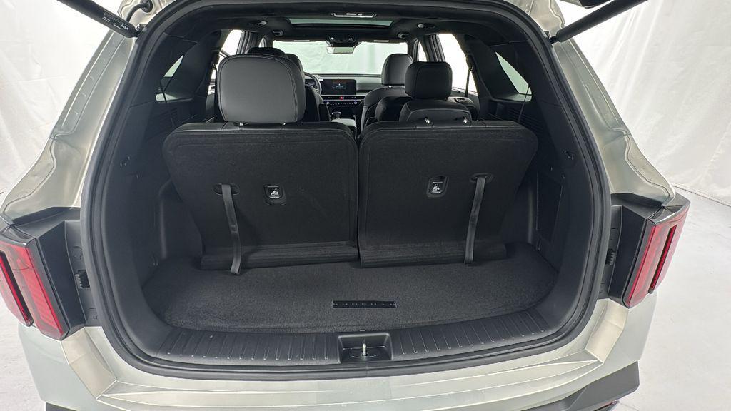 new 2026 Kia Sorento car, priced at $42,978