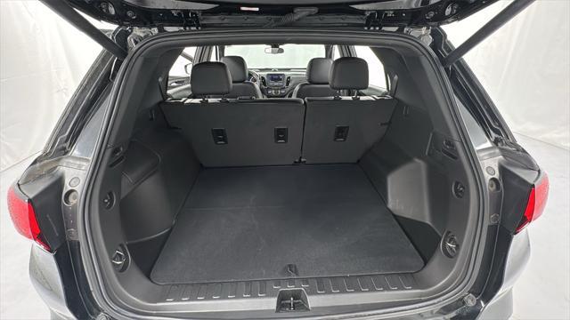 used 2022 Chevrolet Equinox car, priced at $26,814