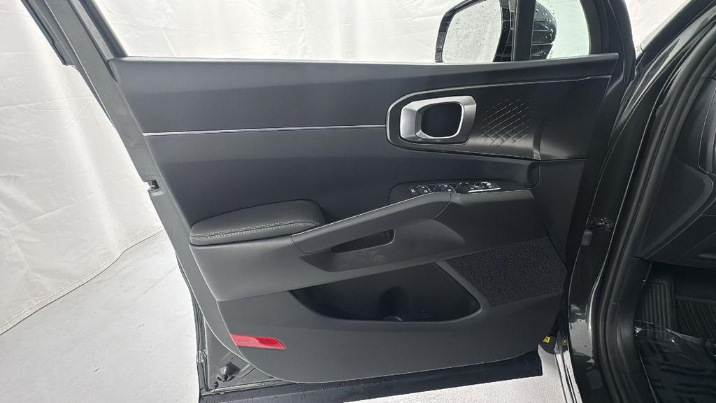 new 2026 Kia Sorento Hybrid car, priced at $38,757