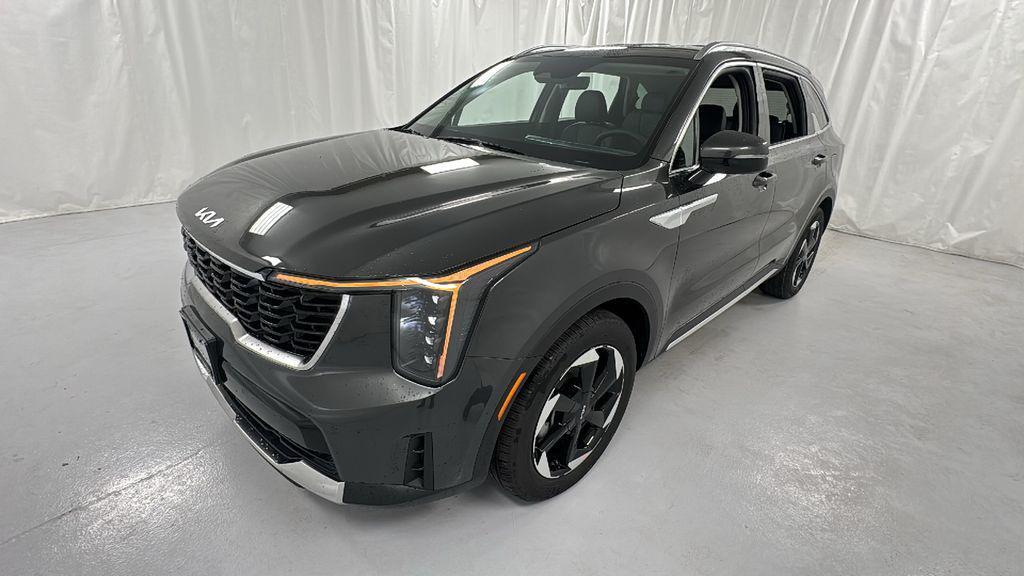 new 2026 Kia Sorento Hybrid car, priced at $38,757