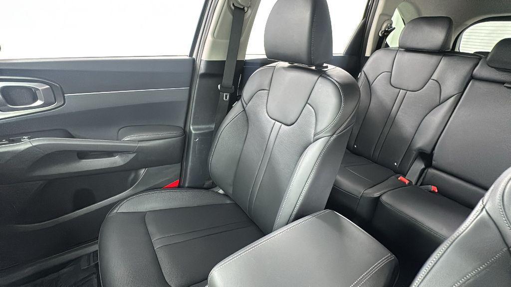 new 2026 Kia Sorento Hybrid car, priced at $38,757