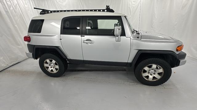 used 2007 Toyota FJ Cruiser car, priced at $12,715