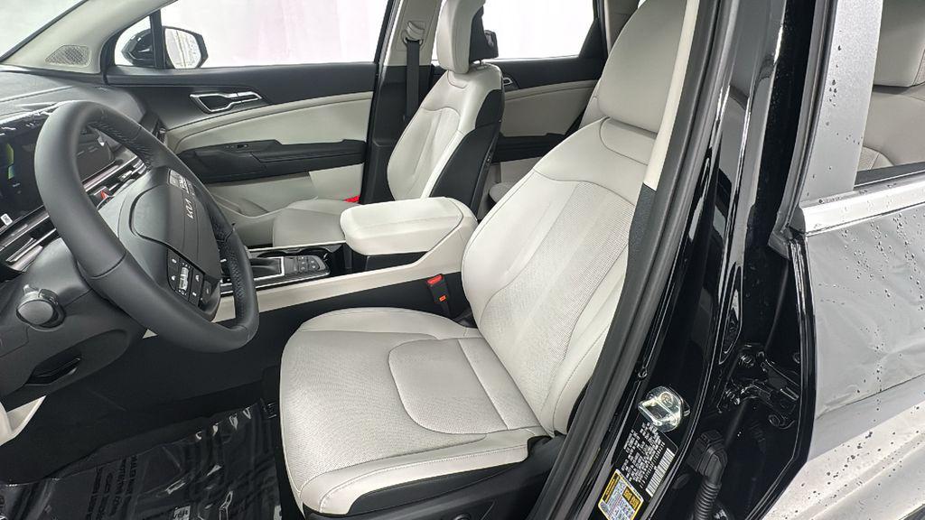 new 2026 Kia Sportage car, priced at $29,278