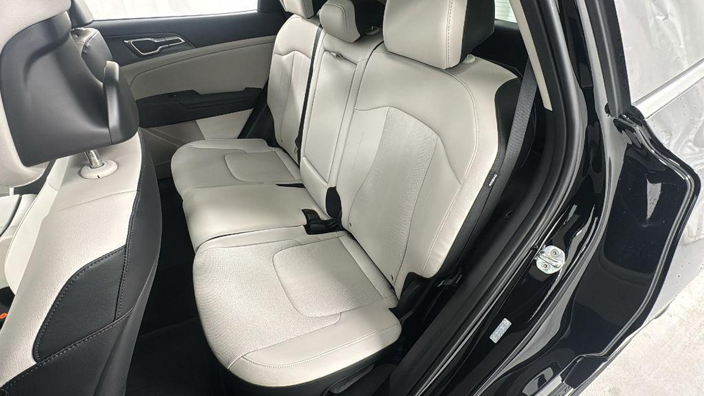 new 2026 Kia Sportage car, priced at $29,278