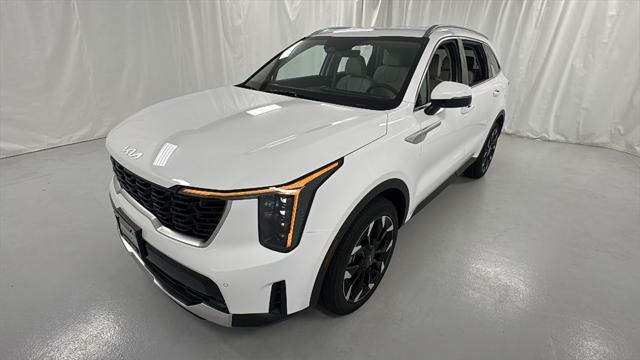 new 2025 Kia Sorento car, priced at $31,058