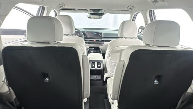 new 2025 Kia Sorento car, priced at $31,058