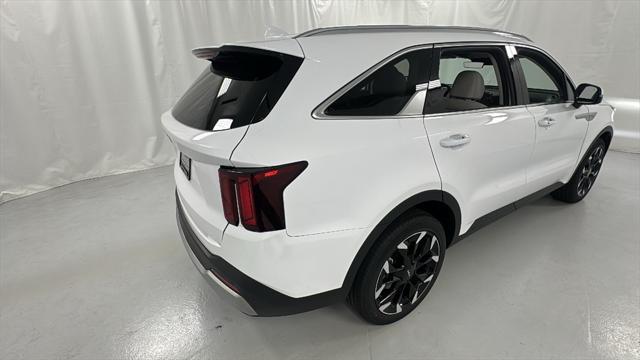 new 2025 Kia Sorento car, priced at $31,058