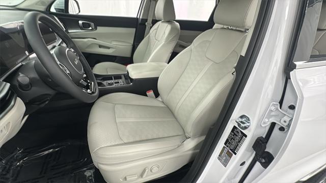 new 2025 Kia Sorento car, priced at $31,058
