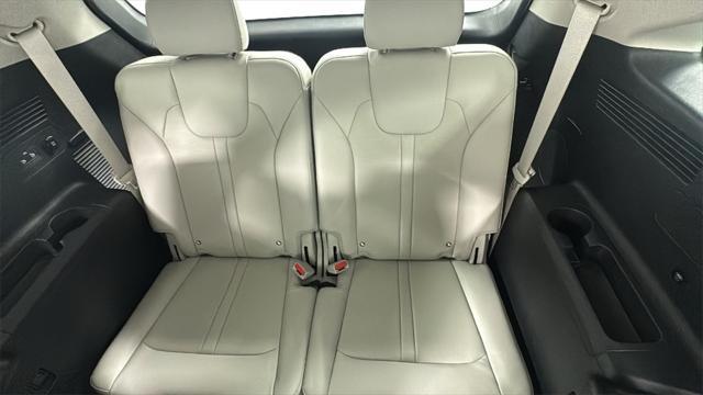 new 2025 Kia Sorento car, priced at $31,058