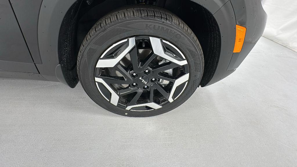 new 2025 Kia Seltos car, priced at $28,607