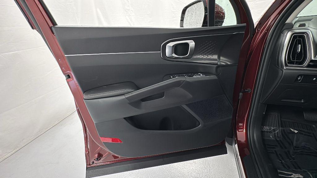 new 2025 Kia Sorento car, priced at $32,681