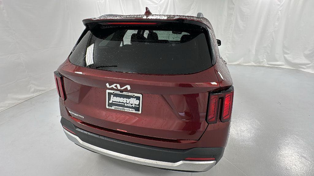 new 2025 Kia Sorento car, priced at $32,681