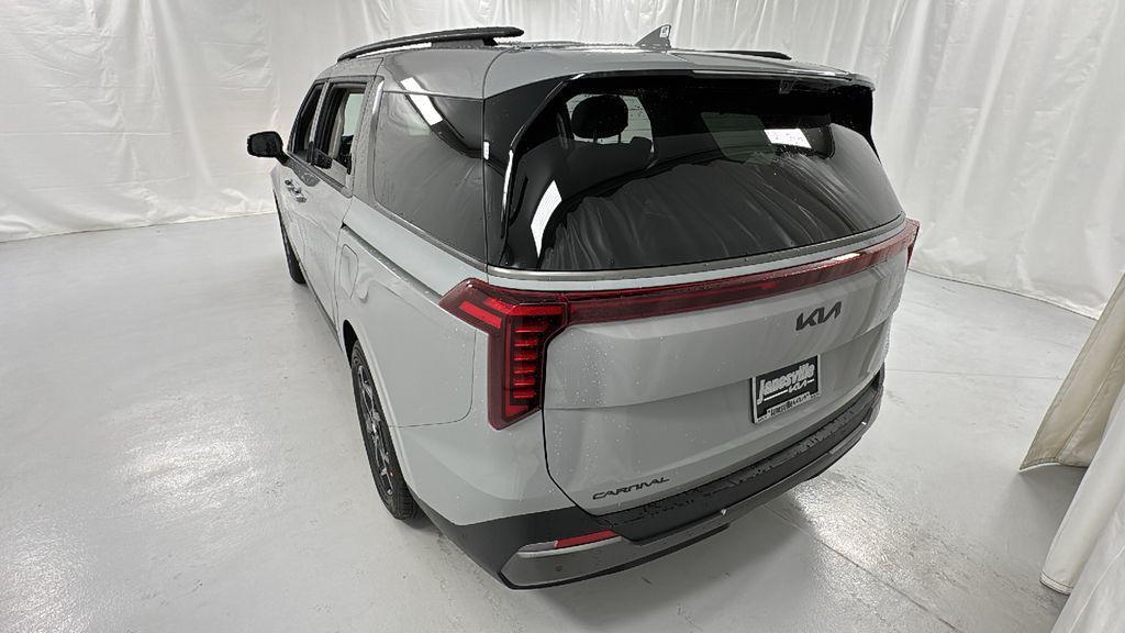 new 2026 Kia Carnival Hybrid car, priced at $52,217