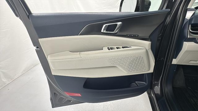 new 2025 Kia Carnival car, priced at $41,287