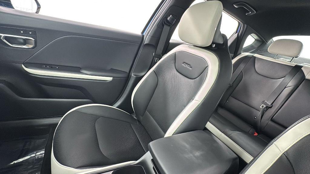 new 2025 Kia K4 car, priced at $24,078