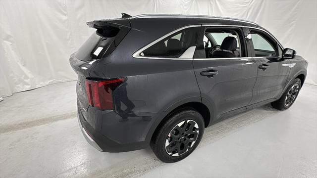 new 2025 Kia Sorento car, priced at $33,087