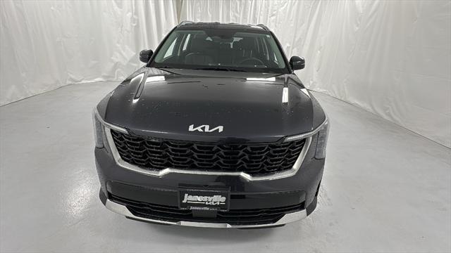 new 2025 Kia Sorento car, priced at $33,087