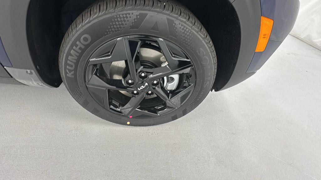 new 2026 Kia Seltos car, priced at $27,478