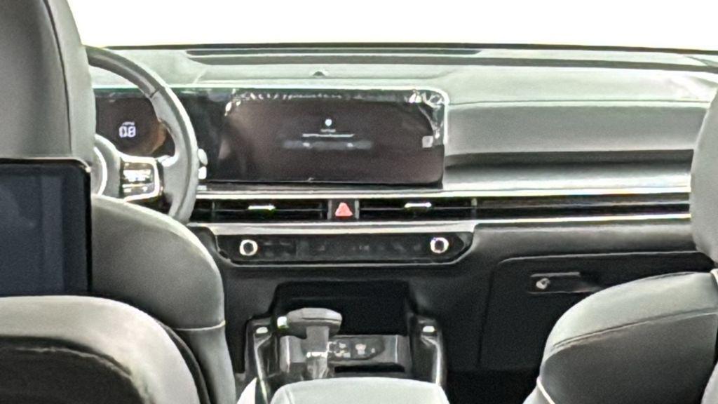 new 2025 Kia Sorento car, priced at $35,278