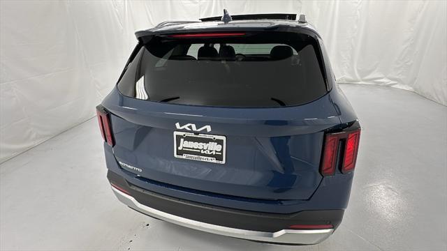 new 2025 Kia Sorento car, priced at $33,578