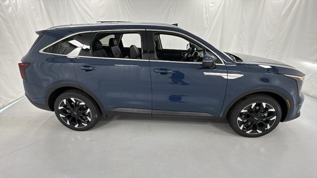 new 2025 Kia Sorento car, priced at $33,578