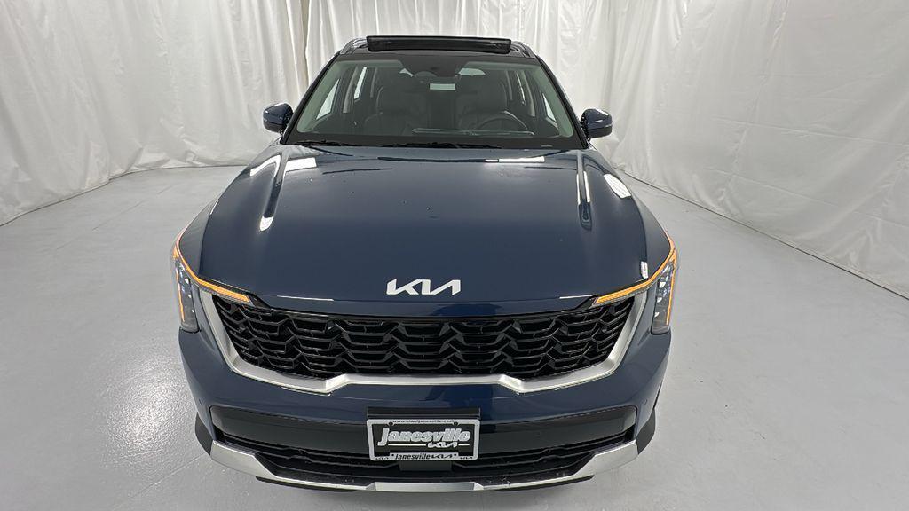new 2025 Kia Sorento car, priced at $35,278
