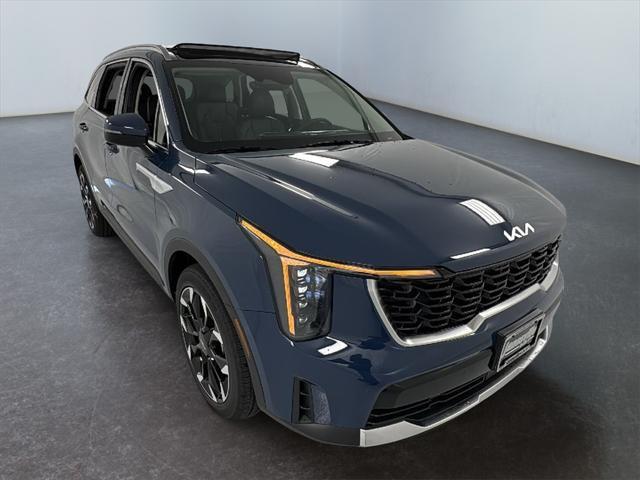 new 2025 Kia Sorento car, priced at $33,578