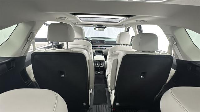 new 2025 Kia Sorento car, priced at $36,287