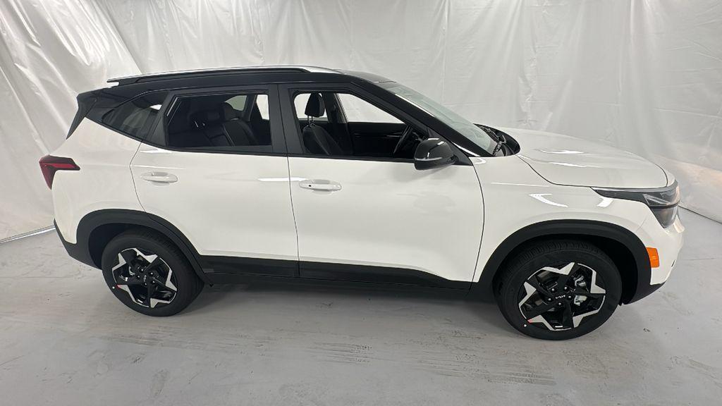 new 2026 Kia Seltos car, priced at $25,387