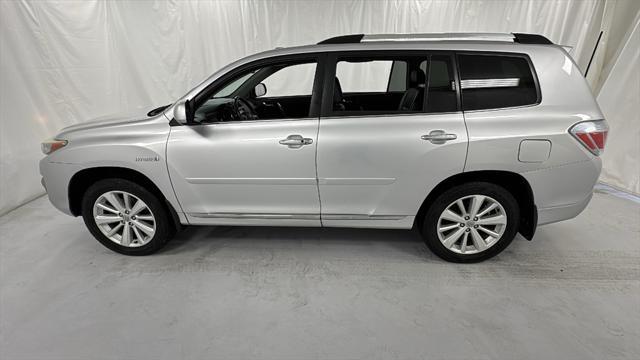 used 2011 Toyota Highlander Hybrid car, priced at $9,995