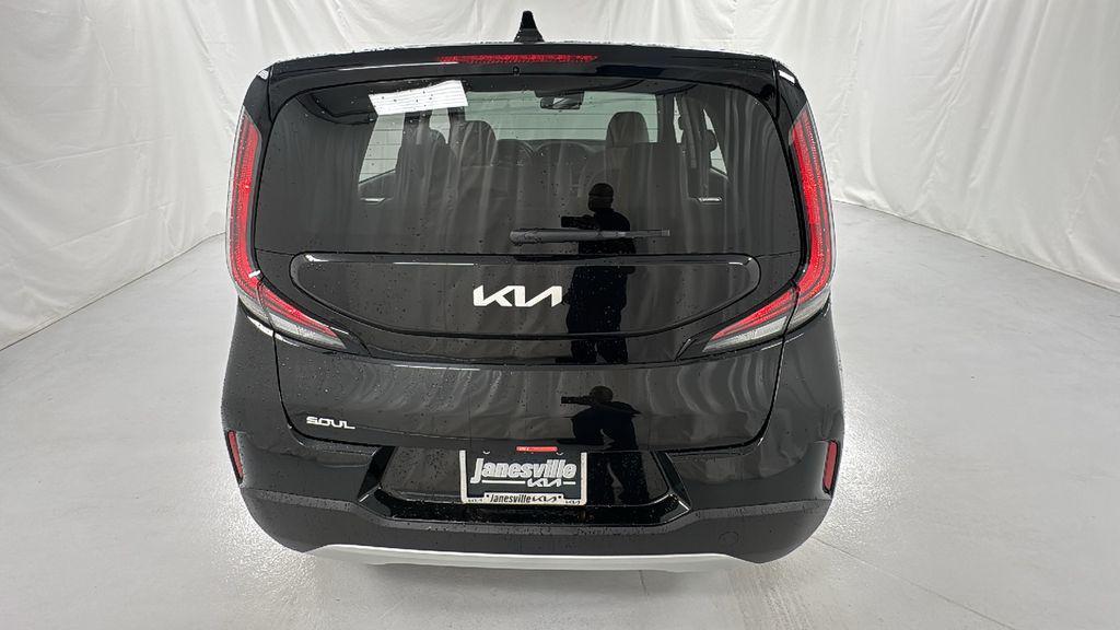 new 2025 Kia Soul car, priced at $19,098