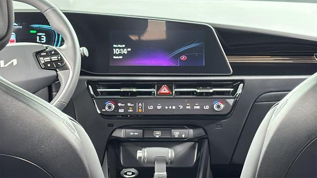 new 2025 Kia Niro car, priced at $30,687