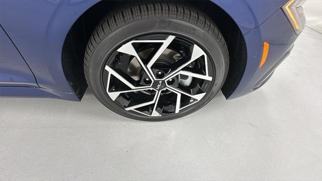 new 2025 Kia K5 car, priced at $29,618