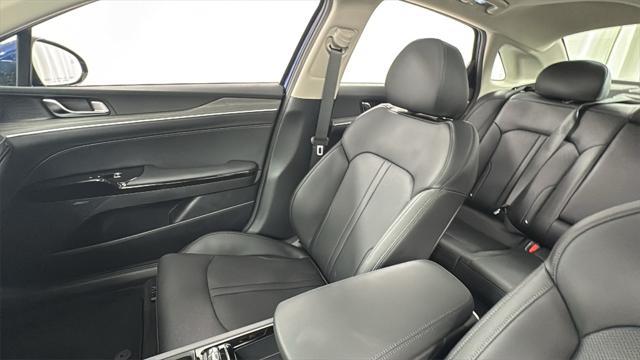 new 2025 Kia K5 car, priced at $29,618