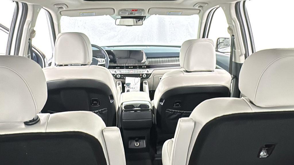 new 2025 Kia Telluride car, priced at $41,928