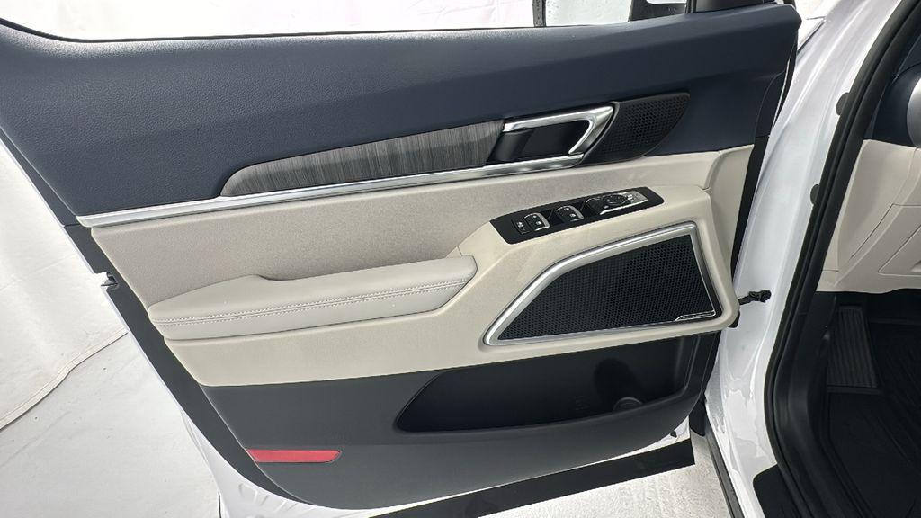 new 2025 Kia Telluride car, priced at $41,928